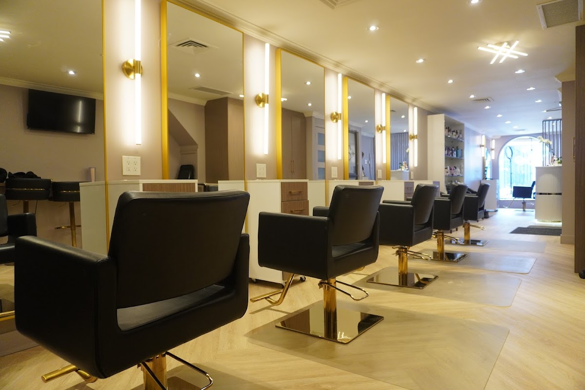 Salon Solis — Beauty